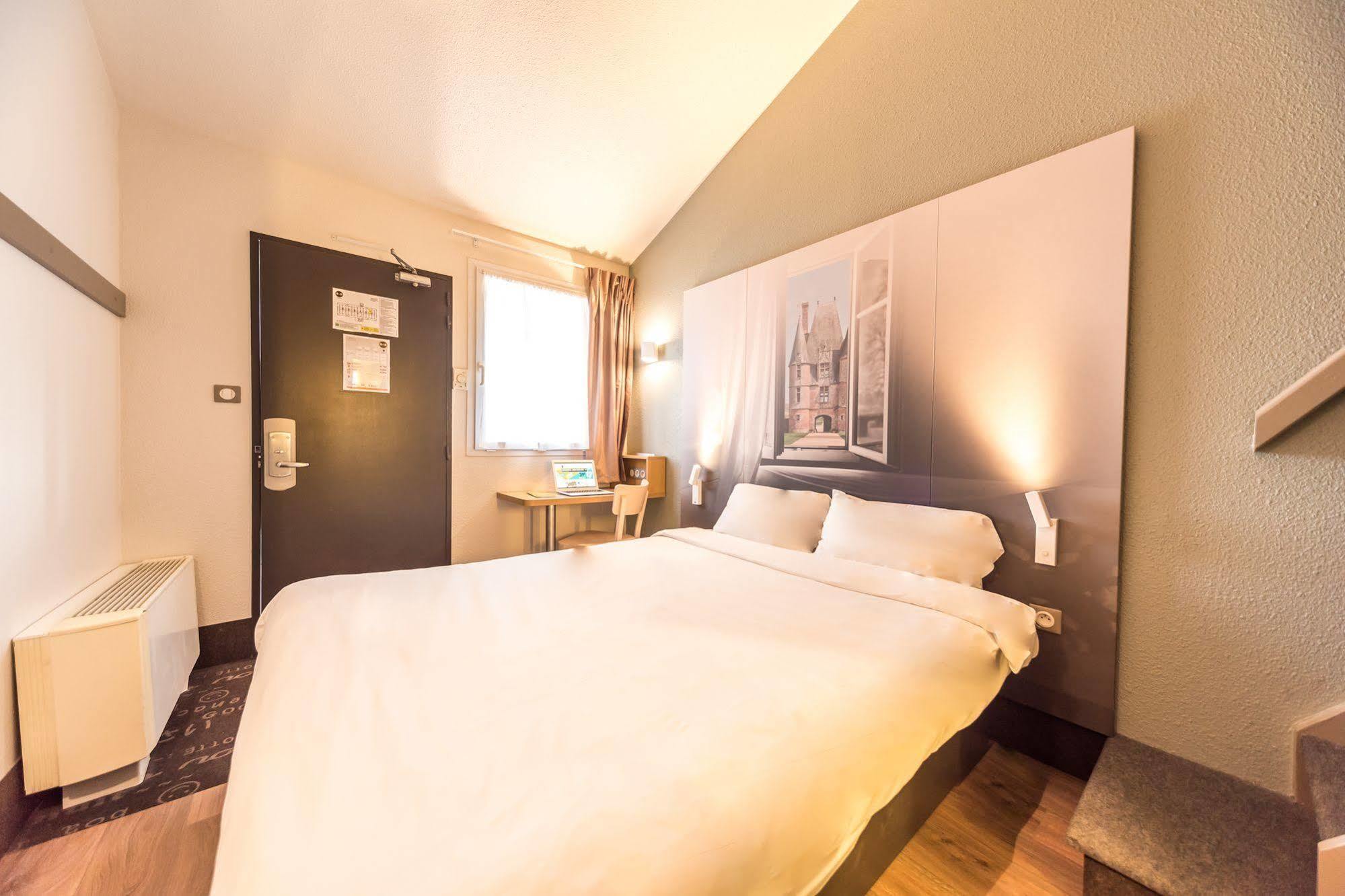 B&B Hotel Alencon Nord Exterior foto